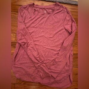 Women’s Layers workout wicking top with scalloped hem